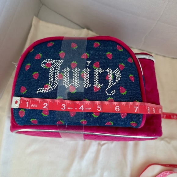 Juicy Couture Pink and Blue Travel Cosmetic Bags - Picture 9 of 10